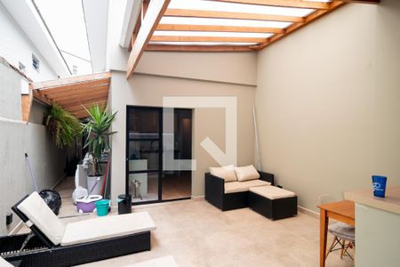 Casa à venda com 125m², 2 quartos e 2 vagas Casa à venda com 125m², 2 quartos e 2 vagasÁrea Externa Churrasqueira