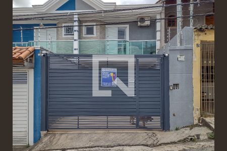 Fachada de casa para alugar com 3 quartos, 180m² em Vila Nivi, São Paulo