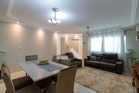 Casa para alugar com 3 quartos, 180m² em Vila Nivi, São Paulo