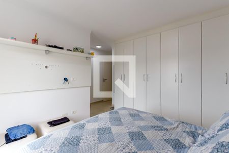 Suíte 1 de casa para alugar com 3 quartos, 180m² em Vila Nivi, São Paulo