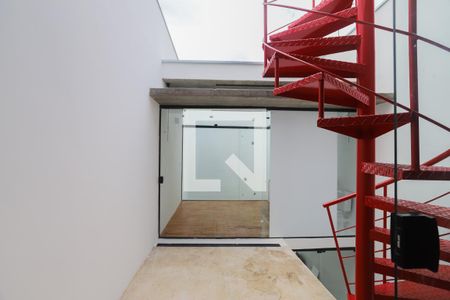 Casa para alugar com 130m², 3 quartos e 1 vagaEscada Externa