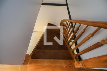 Casa para alugar com 130m², 3 quartos e 1 vagaEscada