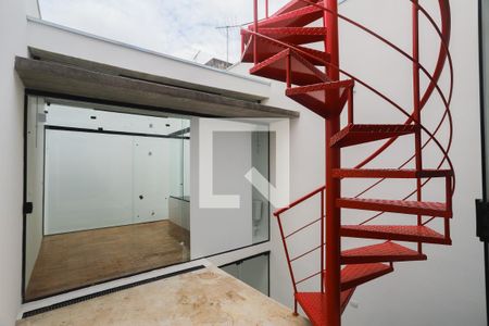 Casa para alugar com 130m², 3 quartos e 1 vagaEscada Externa