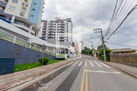 Apartamento para alugar com 72m², 2 quartos e 1 vaga Apartamento para alugar com 72m², 2 quartos e 1 vagaVista da rua