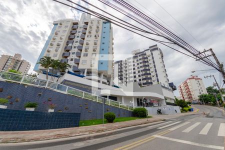 Apartamento para alugar com 72m², 2 quartos e 1 vaga Apartamento para alugar com 72m², 2 quartos e 1 vagaFachada