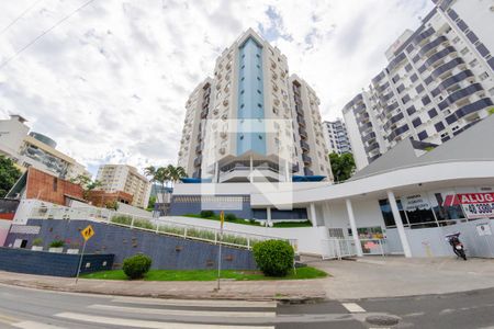 Apartamento para alugar com 72m², 2 quartos e 1 vaga Apartamento para alugar com 72m², 2 quartos e 1 vagaFachada