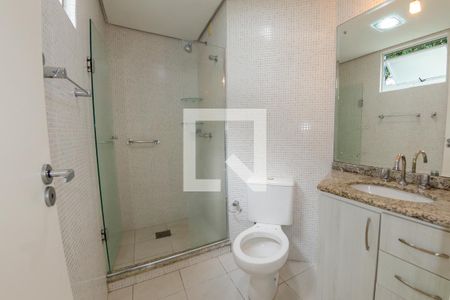Apartamento para alugar com 72m², 2 quartos e 1 vaga Apartamento para alugar com 72m², 2 quartos e 1 vagaBanheiro da suíte