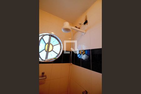 Casa à venda com 263m², 4 quartos e 4 vagasBanheiro 