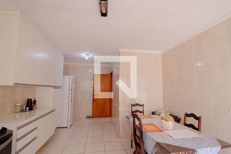 Casa à venda com 263m², 4 quartos e 4 vagasCozinha 