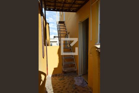 Casa de condomínio à venda com 160m², 2 quartos e sem vagaEntrada