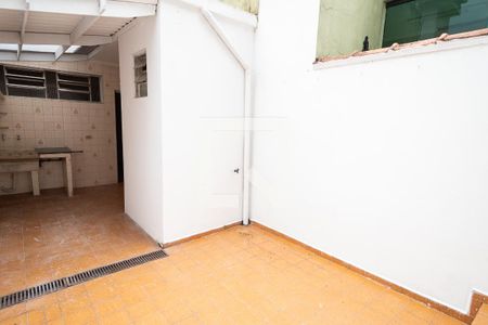 Casa para alugar com 116m², 2 quartos e 1 vagaQuintal 