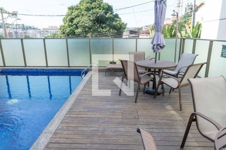 Apartamento à venda com 115m², 2 quartos e 2 vagas Apartamento à venda com 115m², 2 quartos e 2 vagasÁrea comum - Piscina