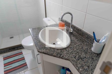 Apartamento à venda com 115m², 2 quartos e 2 vagas Apartamento à venda com 115m², 2 quartos e 2 vagasBanheiro da Suíte