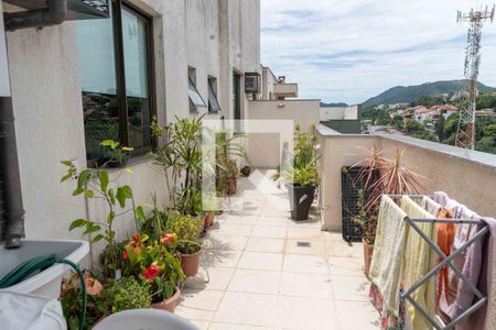 Apartamento à venda com 115m², 2 quartos e 2 vagas Apartamento à venda com 115m², 2 quartos e 2 vagasÁrea de Serviço