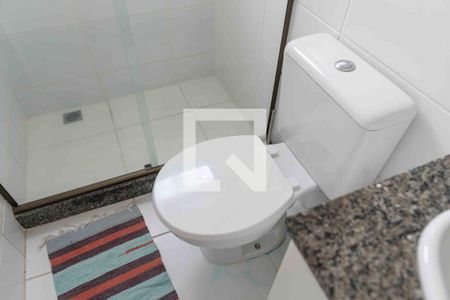 Apartamento à venda com 115m², 2 quartos e 2 vagas Apartamento à venda com 115m², 2 quartos e 2 vagasBanheiro da Suíte