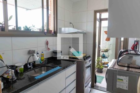 Apartamento à venda com 115m², 2 quartos e 2 vagas Apartamento à venda com 115m², 2 quartos e 2 vagasCozinha