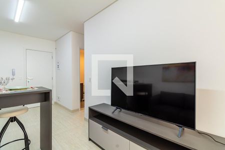 Sala e cozinha de apartamento para alugar com 1 quarto, 39m² em Centro, Guarulhos