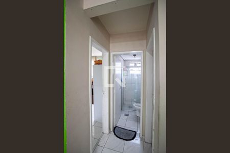 Corredor de apartamento à venda com 2 quartos, 51m² em Letícia, Belo Horizonte