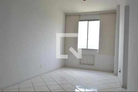 Sala de apartamento para alugar com 1 quarto, 49m² em Pechincha, Rio de Janeiro