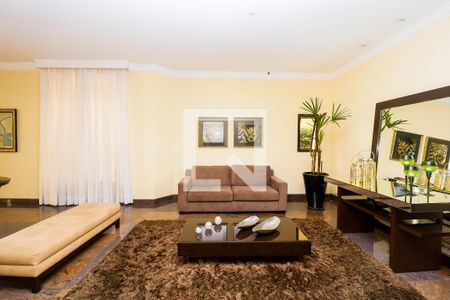 Apartamento à venda com 382m², 4 quartos e 4 vagas Apartamento à venda com 382m², 4 quartos e 4 vagasHall