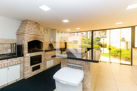 Apartamento à venda com 382m², 4 quartos e 4 vagas Apartamento à venda com 382m², 4 quartos e 4 vagasÁrea comum - Churrasqueira