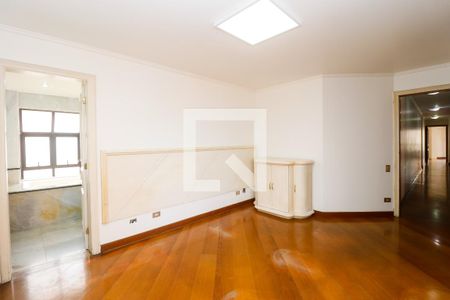 Apartamento à venda com 382m², 4 quartos e 4 vagas Apartamento à venda com 382m², 4 quartos e 4 vagasQuarto 4 - Suíte