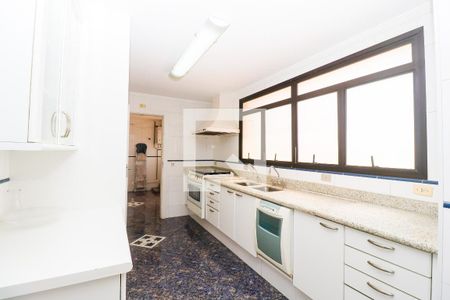 Apartamento à venda com 382m², 4 quartos e 4 vagas Apartamento à venda com 382m², 4 quartos e 4 vagasCozinha