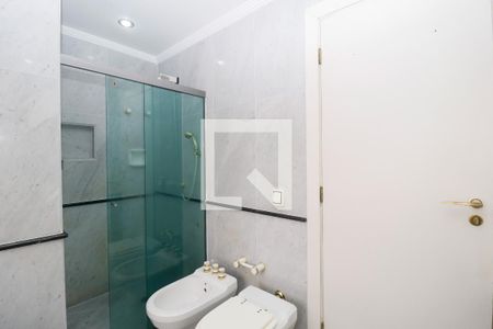 Apartamento à venda com 382m², 4 quartos e 4 vagas Apartamento à venda com 382m², 4 quartos e 4 vagasBanheiro da Suíte 4