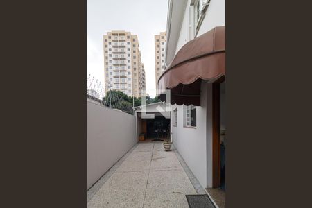 Casa à venda com 930m², 5 quartos e sem vaga Casa à venda com 930m², 5 quartos e sem vagaQuintal