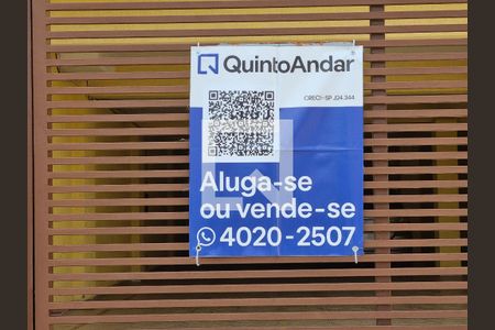 Apartamento à venda com 48m², 2 quartos e 1 vagaPlaquinha instalada no portão do imóvel