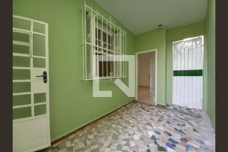 Casa à venda com 100m², 2 quartos e 1 vaga