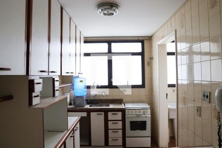 Apartamento à venda com 130m², 2 quartos e 1 vaga Apartamento à venda com 130m², 2 quartos e 1 vagaCozinha