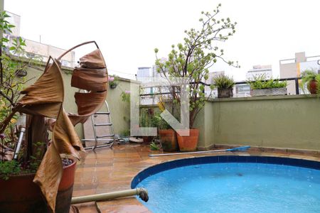 Apartamento à venda com 130m², 2 quartos e 1 vaga Apartamento à venda com 130m², 2 quartos e 1 vagaÁrea comum - Piscina