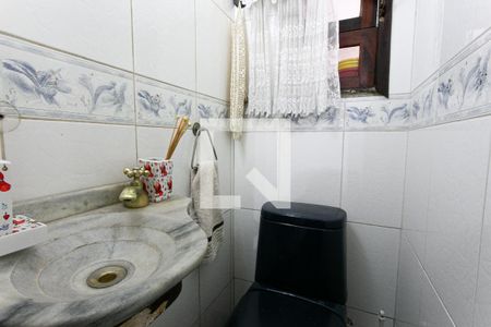 Casa à venda com 117m², 3 quartos e 2 vagasLavabo