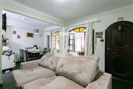 Casa à venda com 117m², 3 quartos e 2 vagasSala