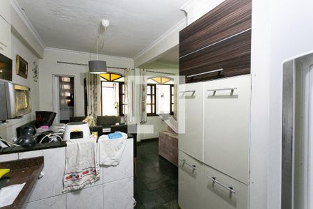 Casa à venda com 117m², 3 quartos e 2 vagasCozinha