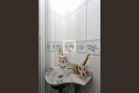 Casa à venda com 117m², 3 quartos e 2 vagasLavabo