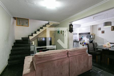 Casa à venda com 117m², 3 quartos e 2 vagasSala