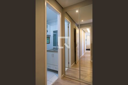 Apartamento à venda com 65m², 2 quartos e 1 vaga Apartamento à venda com 65m², 2 quartos e 1 vagaCloset da Suíte