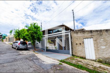 Casa à venda com 450m², 1 quarto e 4 vagasFachada