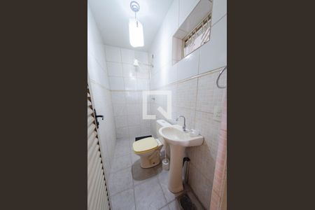 Casa à venda com 450m², 1 quarto e 4 vagasBanheiro de serviço