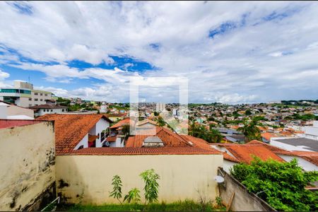 Casa à venda com 450m², 1 quarto e 4 vagasVista