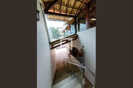 Casa à venda com 450m², 1 quarto e 4 vagasEscada