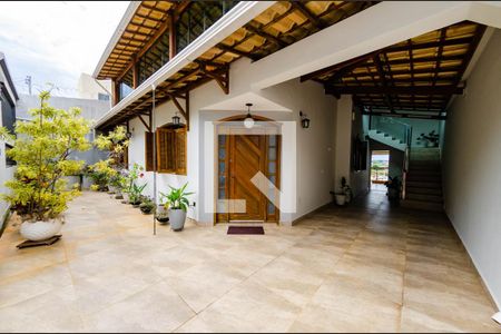 Casa à venda com 450m², 1 quarto e 4 vagasÁrea