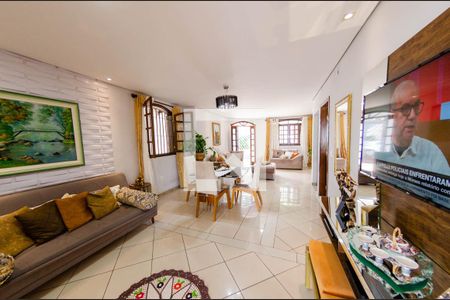 Sala de casa à venda com 1 quarto, 450m² em Álvaro Camargos, Belo Horizonte