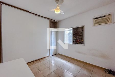 Casa à venda com 400m², 5 quartos e 8 vagasQuarto 4 - Suíte