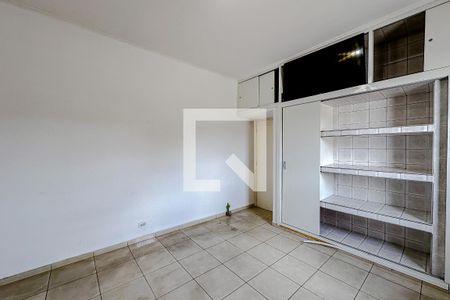 Casa à venda com 400m², 5 quartos e 8 vagasQuarto 3 - Suíte