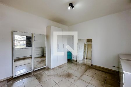 Casa à venda com 400m², 5 quartos e 8 vagasQuarto 2 - Suíte