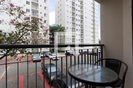Varanda de apartamento para alugar com 2 quartos, 50m² em Vila Firmiano Pinto, São Paulo