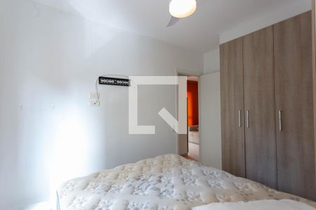 Quarto de apartamento para alugar com 2 quartos, 50m² em Vila Firmiano Pinto, São Paulo